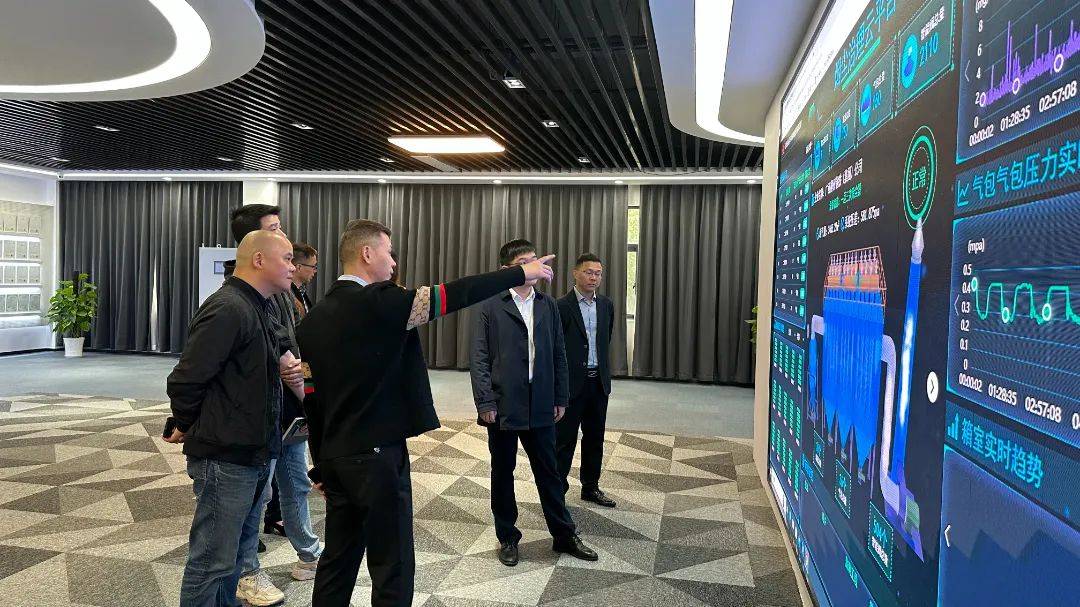 浙江省海寧市鹽官鎮(zhèn)黨委書記江超一行蒞臨我司考察交流插圖2