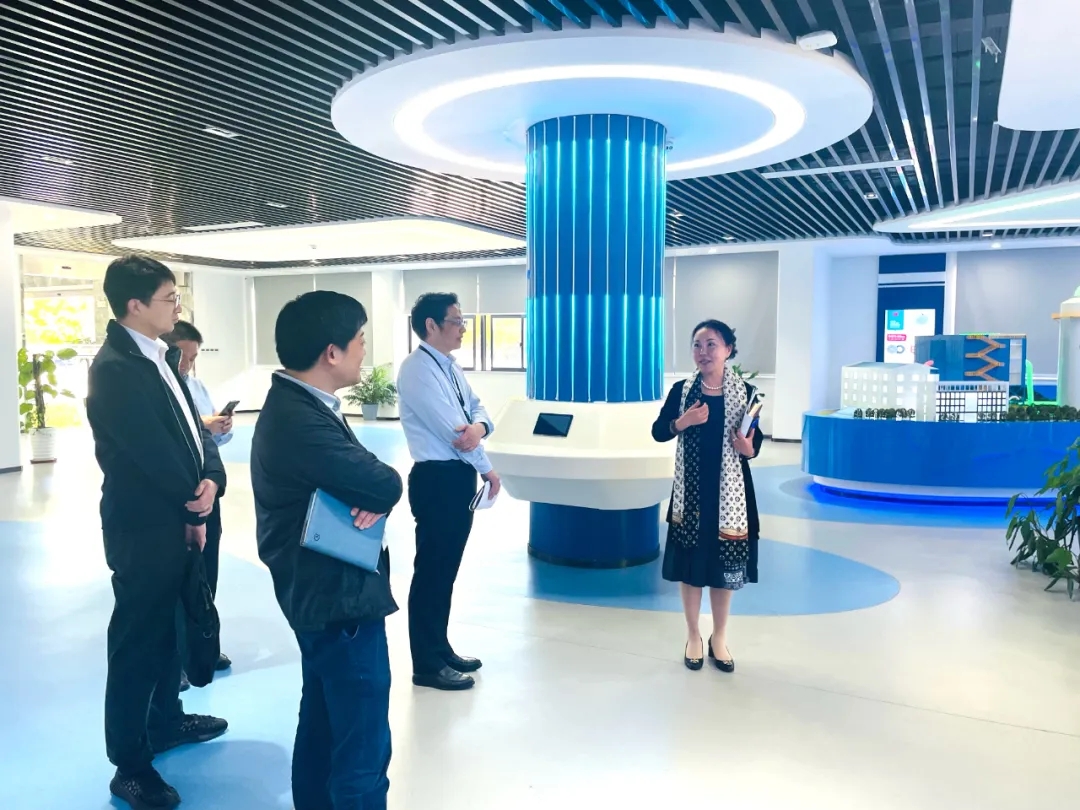 蘇州市社保中心副主任朱敏峰一行蒞臨我司開展政協提案工作調研插圖1 蘇州市社保中心副主任朱敏峰一行蒞臨我司開展政協提案工作調研插圖1